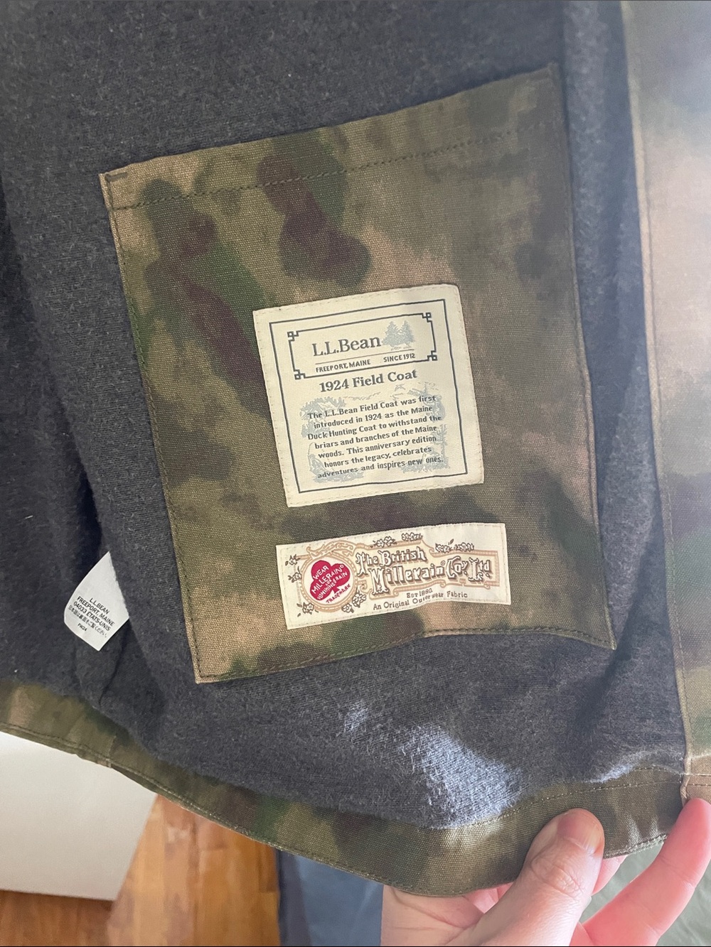 L.L. Bean Men’s Camouflage Waxed Cotton Field Coat with Brown Corduroy Collar - Picture 3 of 4